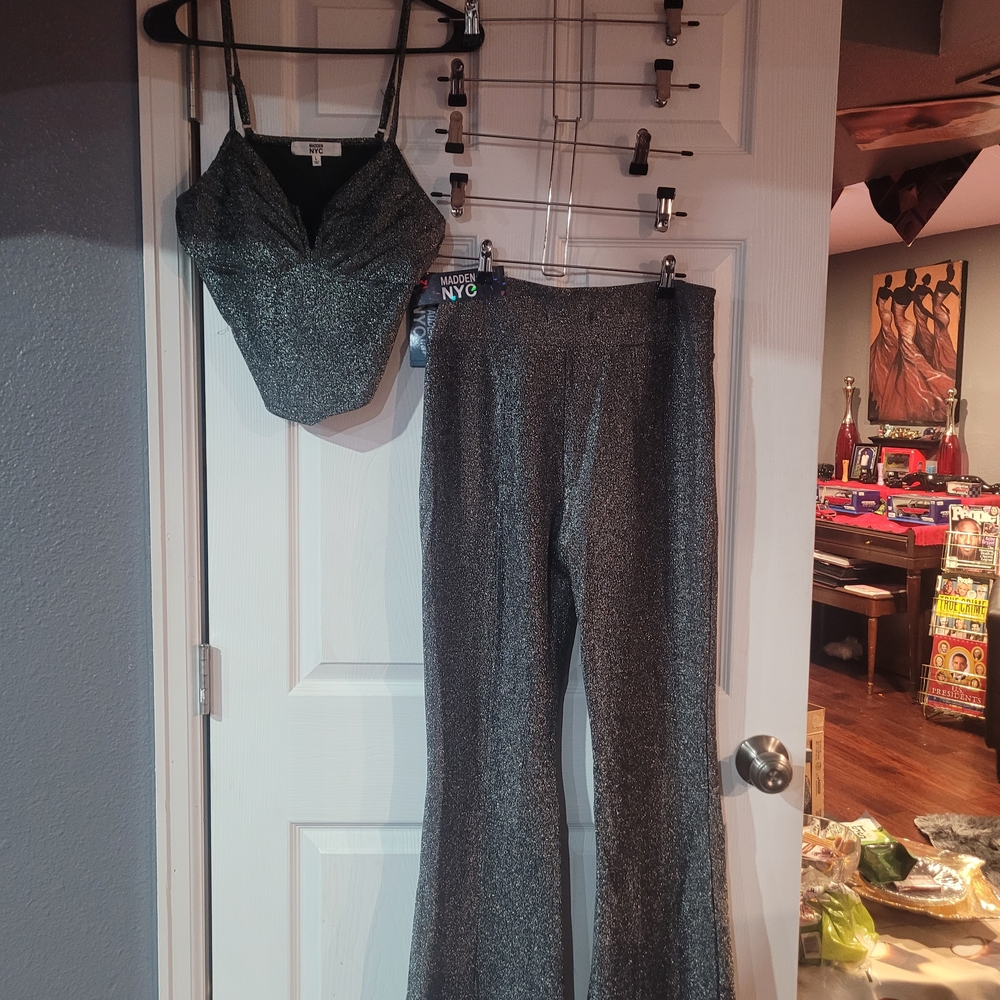 NYC Glittery Silver Two-Piece Set